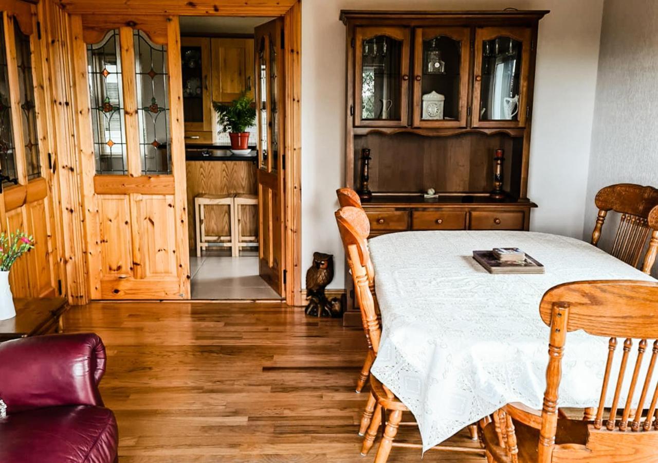 Moat Holiday Rental Lisnaskea 外观 照片