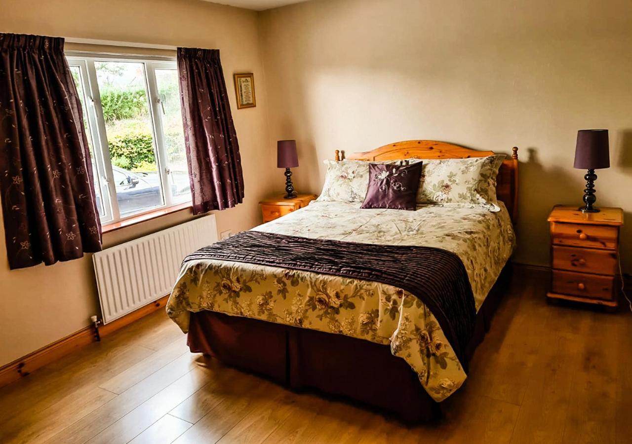 Moat Holiday Rental Lisnaskea 外观 照片
