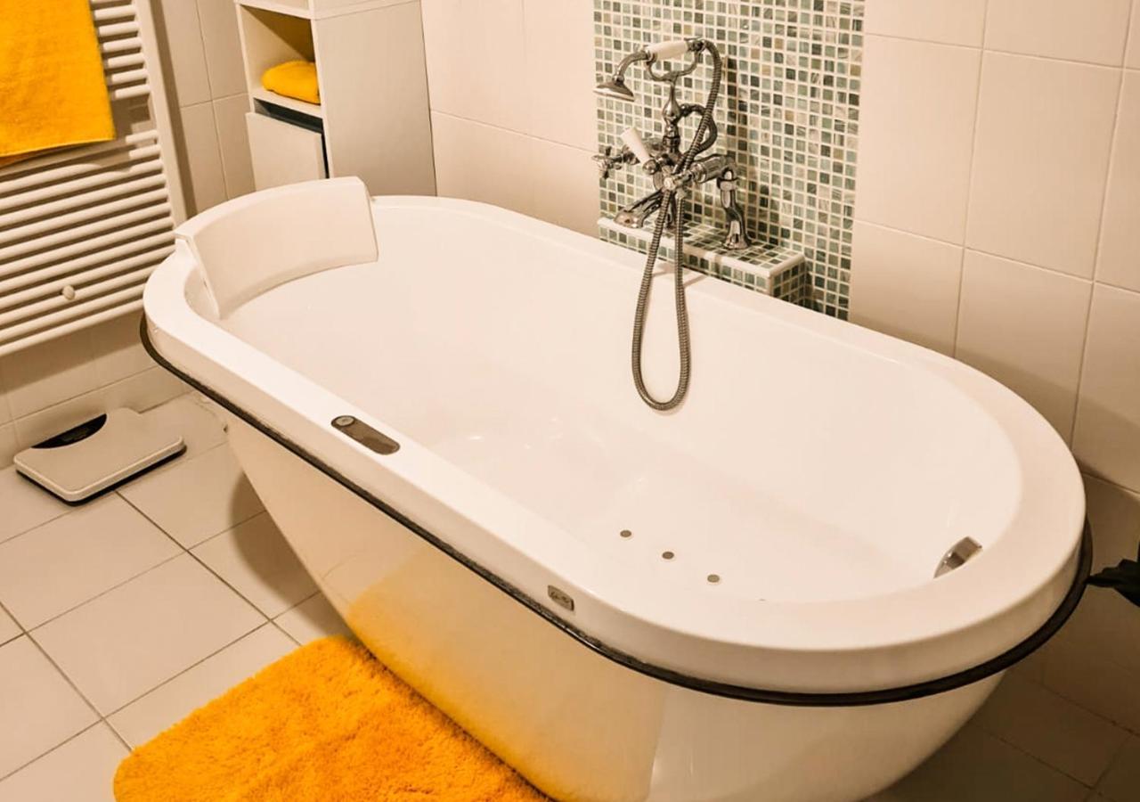 Moat Holiday Rental Lisnaskea 外观 照片