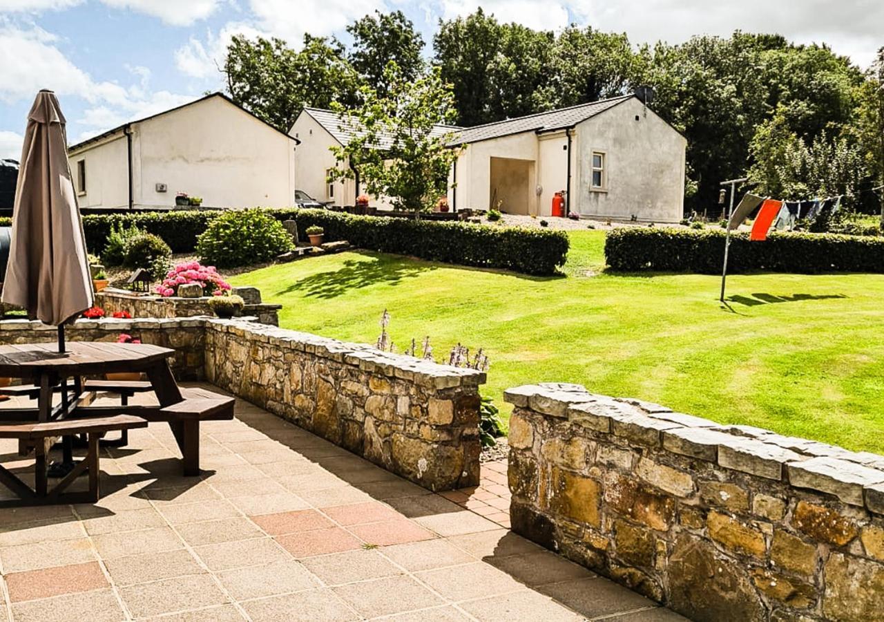 Moat Holiday Rental Lisnaskea 外观 照片