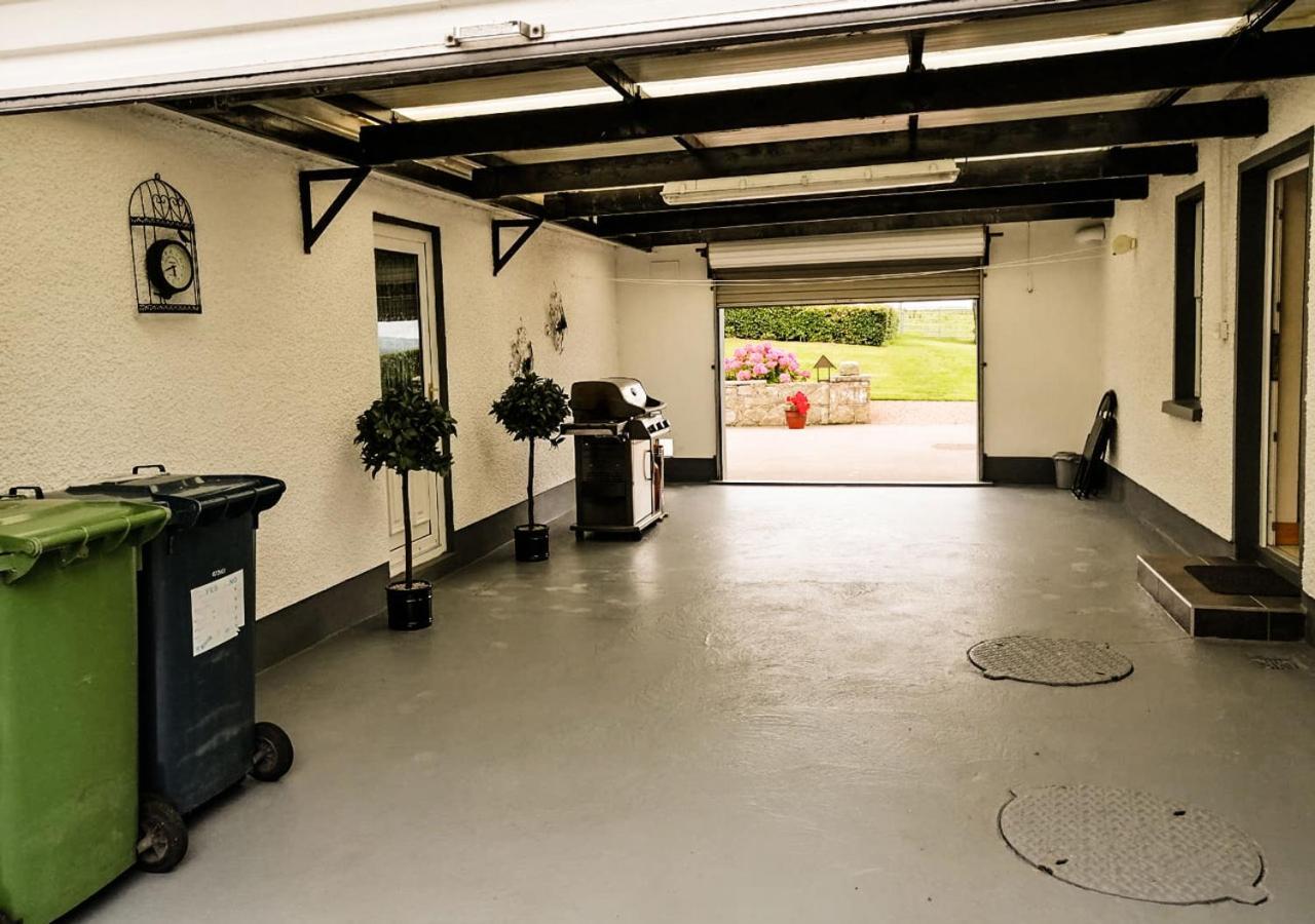 Moat Holiday Rental Lisnaskea 外观 照片
